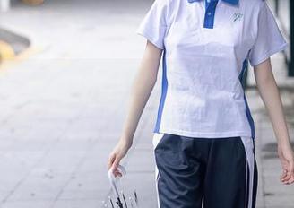 秀人网 – 外科TEL的资源遭遇办公室美图：离职也心甘情愿！