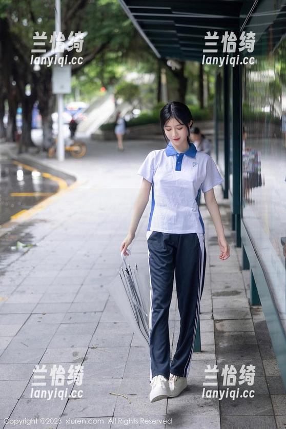 秀人网 - 外科TEL的资源遭遇办公室美图：离职也心甘情愿！