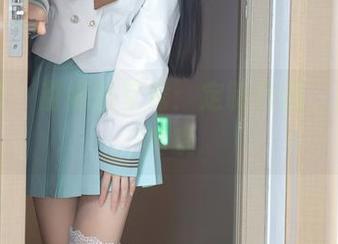 秀人网 – 甜妮浴室秀：定制作品，别太认真哦
