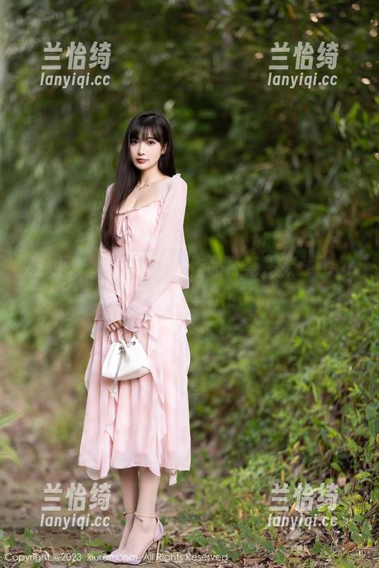 秀人网 - 从裤里丝到作品合集，筱慧icon又把界限模糊化了...