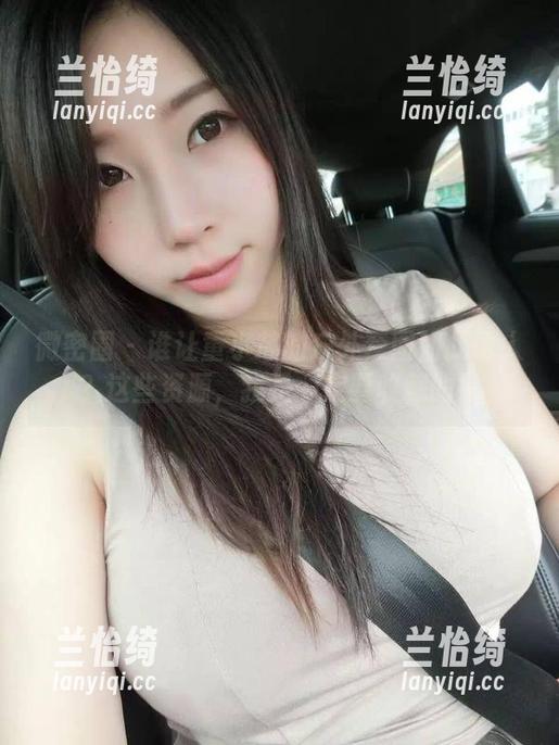 微密圈 - 谁让童小芯的户外套图如此诱人？这些资源，我是一定要收藏的！