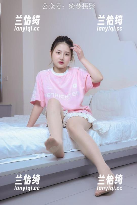 绮梦摄影 - 曦曦比基尼officiel，令人瞩目的写真图包所隐秘的视觉反叛