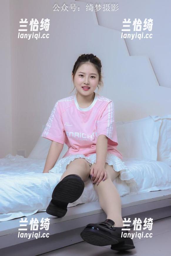 绮梦摄影 - 木木的婚纱图包：这些角度也是爆表了吧