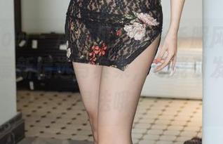 花漾show – 从未见过的水手服风格！周大萌的最新精选写真集，可能引发你的小想法哦。