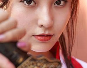 蜜桃社 – 想变身学姐？快来浏览小魔女lily的最新图库吧！
