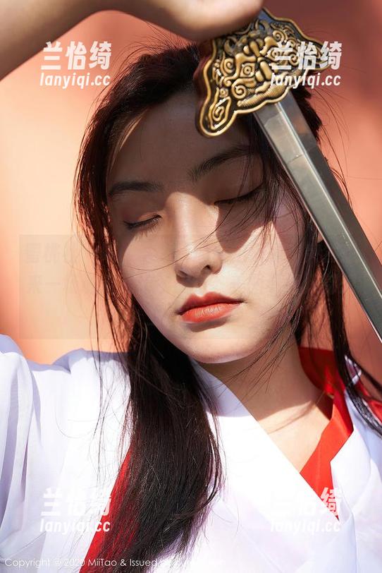 蜜桃社 - 呃，李颖诗的旅拍系列，突然想来一场说走就走的旅行，美图看得人都想立马出发。