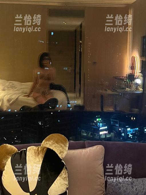 微密圈 - 晒伤预警！詹詹的海边日光浴，私拍图直击我的心灵（和身体）！