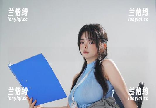 吊带再来一波？阿寨寨的最新图集福利，不可错过