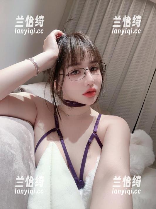 微密圈 - 阿色的写真，不仅高清图片，还让人眩晕在爱的潮水中。