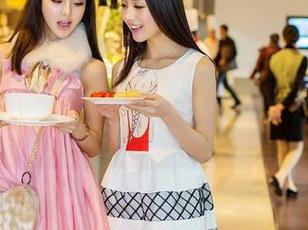 青豆客 – 施忆佳的女王：定制图集，我是被强迫洗眼吗？