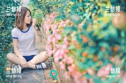青豆客 - 王婉悠的校园写真：美图不够，能不能再增加点停车位的灵感？