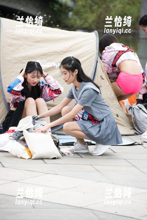 魔镜街拍 - 曼曼带来的甜心美图——看完后必定想外卖蛋糕！